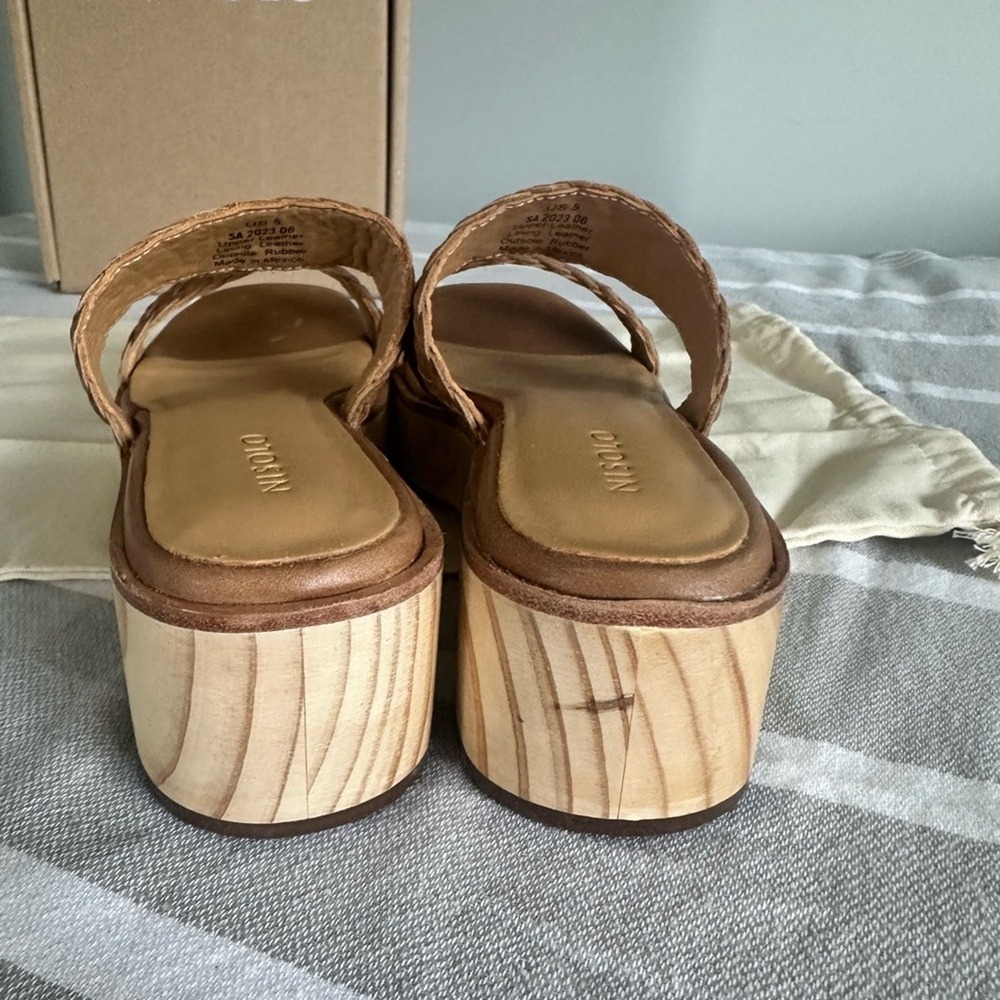 Nisolo Ellie 100% Leather all day woven clog sandal size 5 color almond - Picture 5 of 8